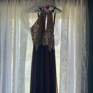 Beautiful gown, no longer needed.